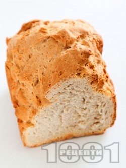 Хрупкав типов хляб с грис за хлебопекарна - снимка на рецептата